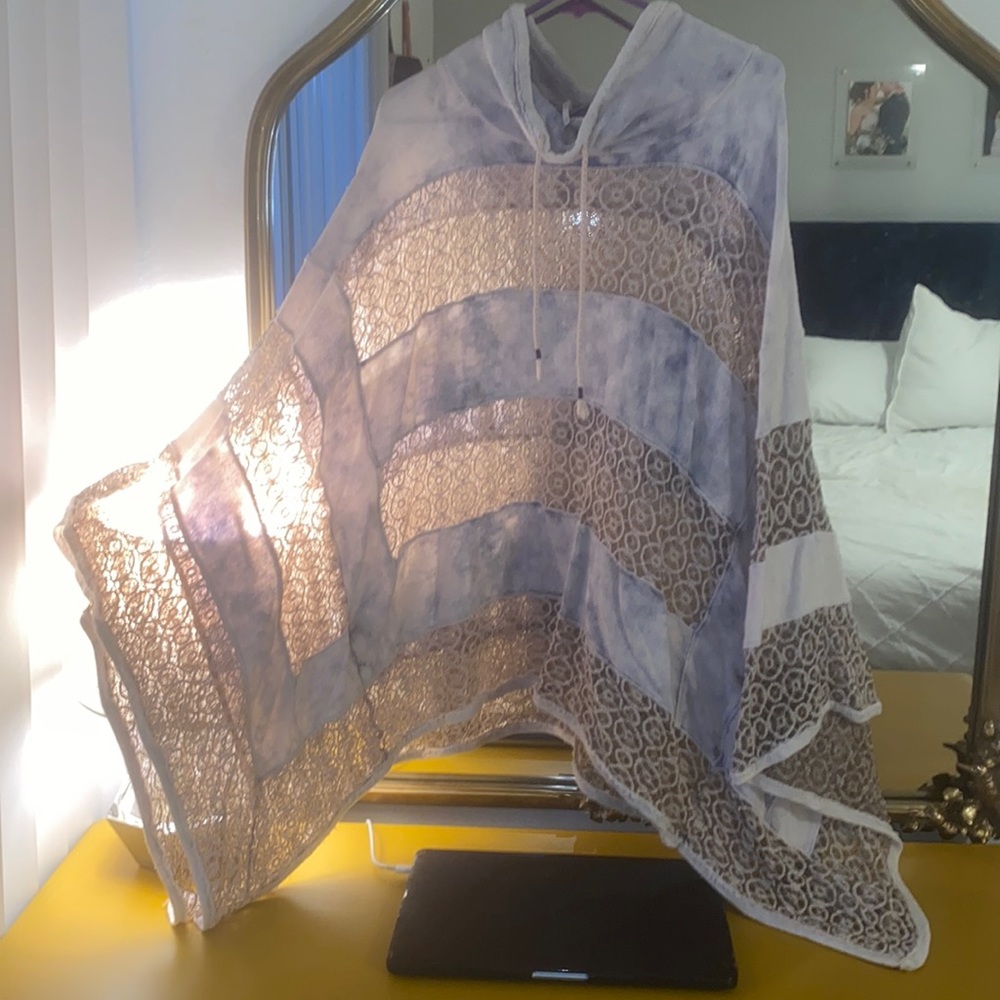 FREE PEOPLE lavender/pink poncho
